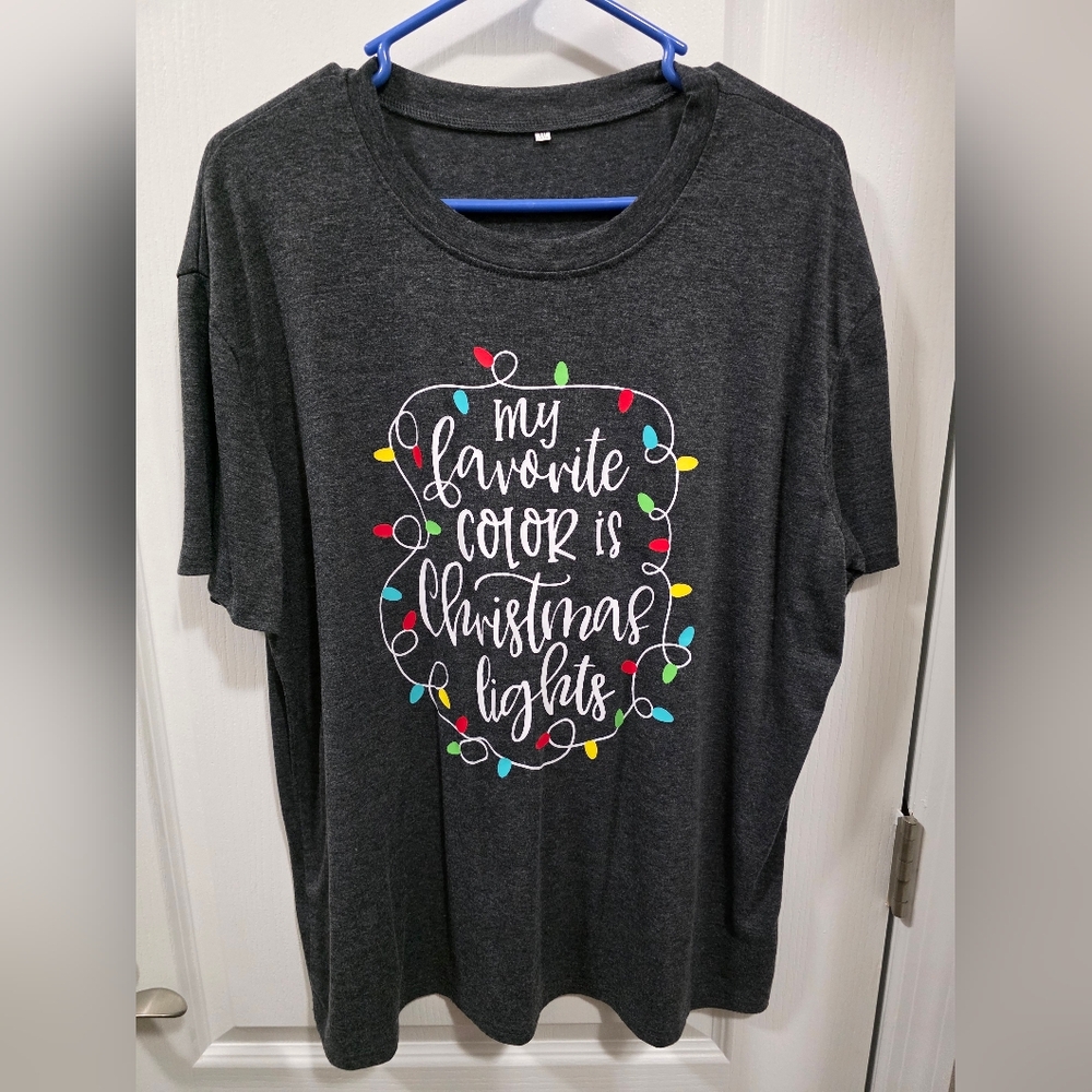 SHEIN Dark Gray Christmas Holiday Lights Tee